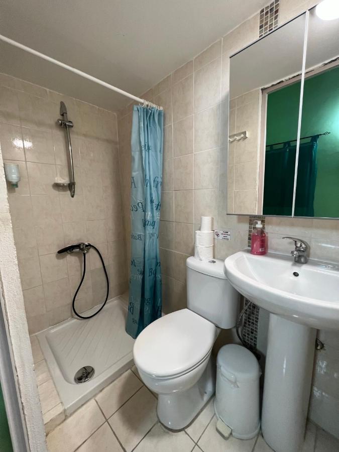 Zouglas App Guesthouse Limassol Exterior foto